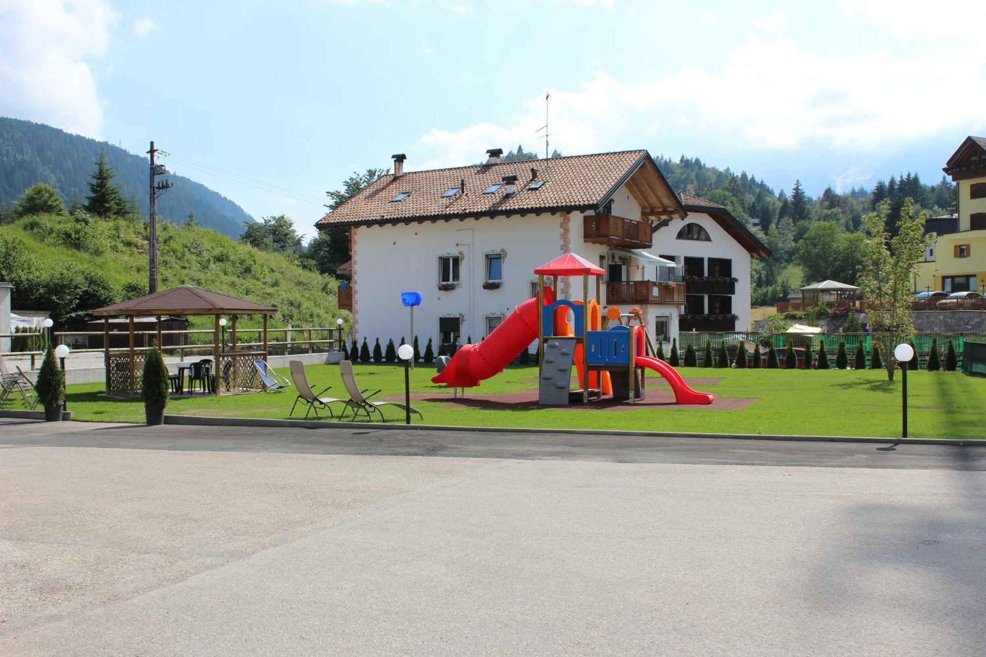 Hotel Rosa Alpina Андало Екстер'єр фото