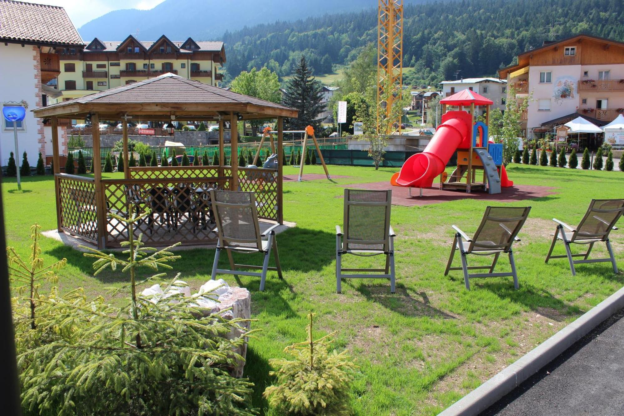 Hotel Rosa Alpina Андало Екстер'єр фото