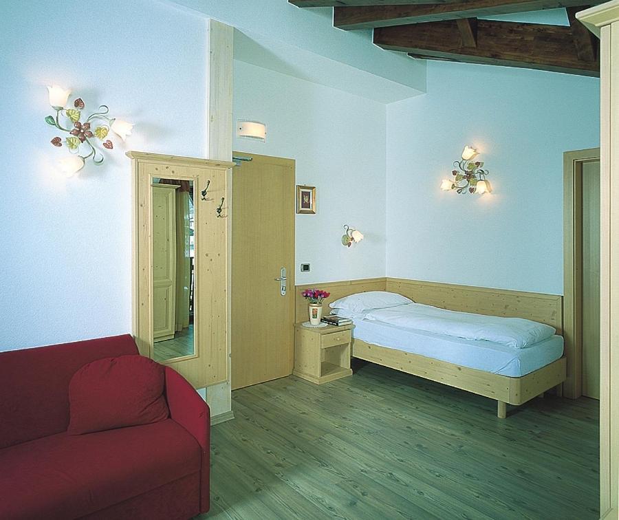 Hotel Rosa Alpina Андало Екстер'єр фото