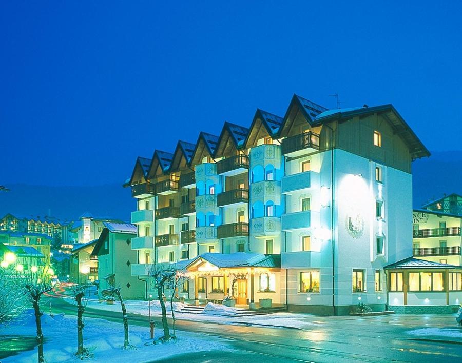 Hotel Rosa Alpina Андало Екстер'єр фото